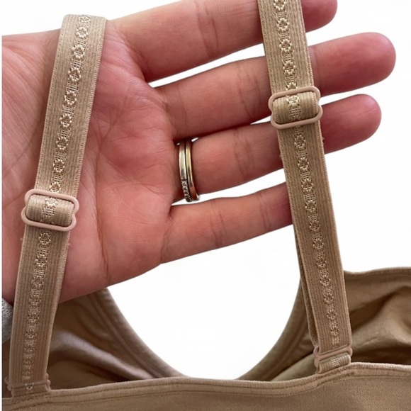Spanx Shape wear Bodysuit Beige Size Small Adjustable Straps Wire Bra Unlined - Picture 6 of 7